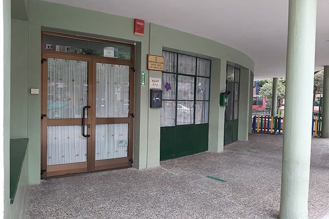 Puerta de entrada de la guardería