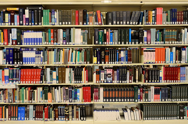 Imagen decorativa de una biblioteca