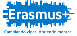 Sobre fondo blanco y azul aparece la leyenda erasmus +, cambiando vidas, abriendo mentes.