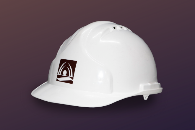 Casco de constricción con logo del ISSLA