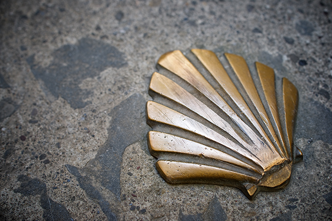 Concha de peregrino en bronce. Símbolo del Camino de Santiago