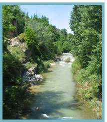 Imagen  del Arroyo de Rubielos de Mora y Manantial de la Torca del Río Mijares. 