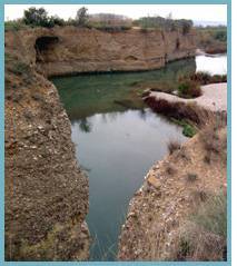 Imagen de la Peña del Cuervo en el río Gállego.