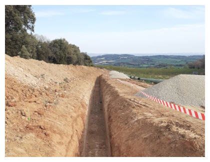 Obras de regadío en Calcón.